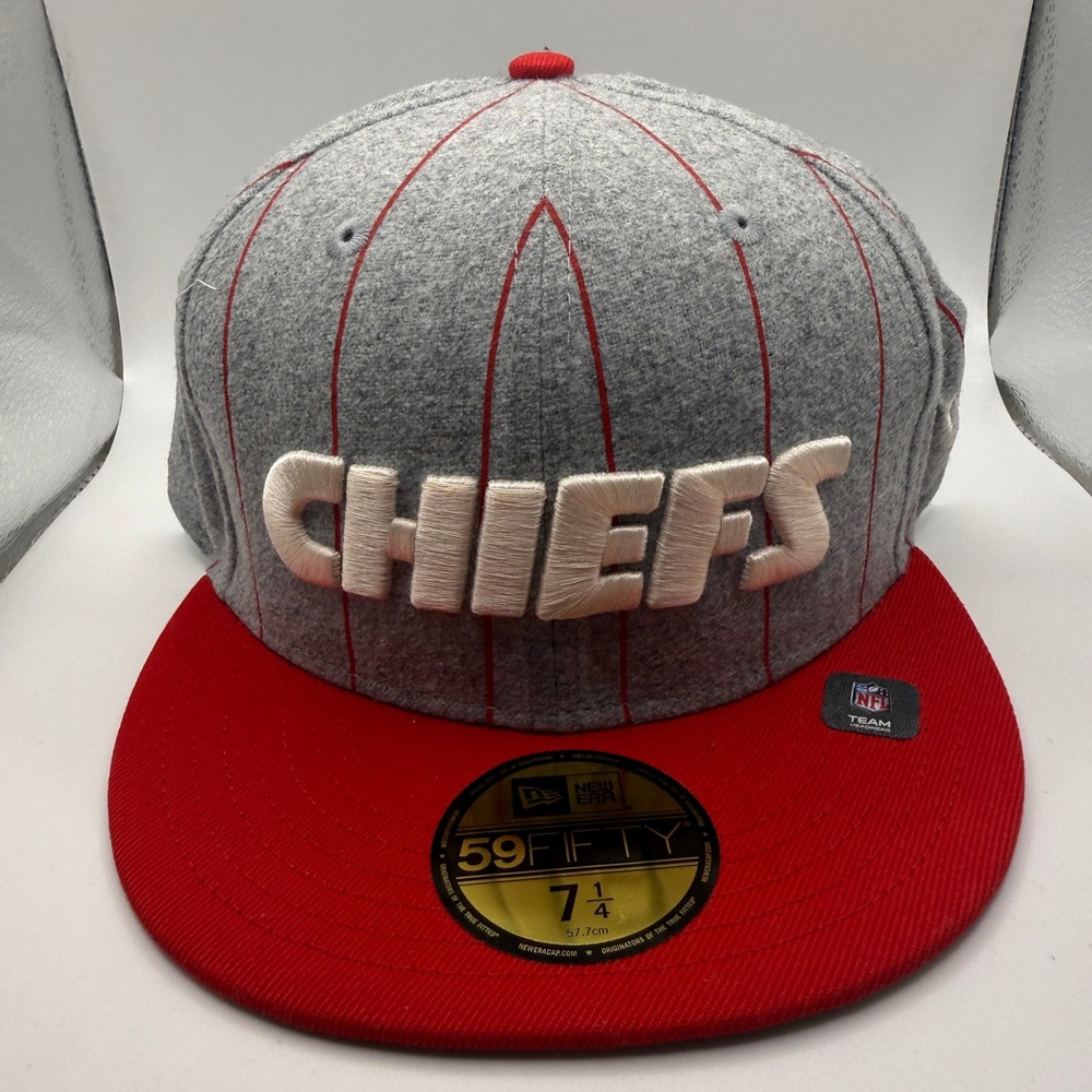 New Era 59FIFTY Kansas City Chiefs Fitted Hat 7 1/4 Heather Grey Pinstripe Red